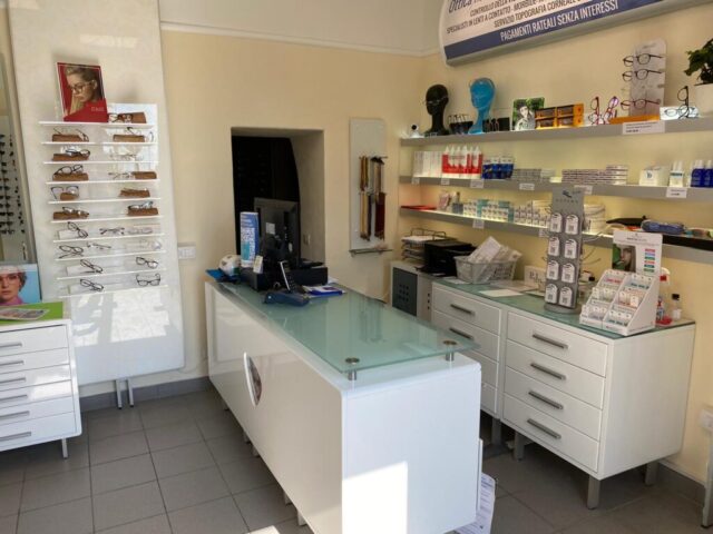 ottica-in-negozio-08